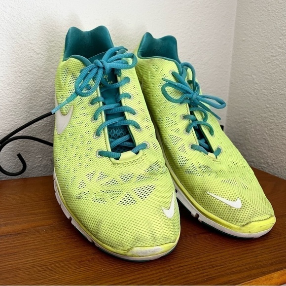Men's Nike Free Tri Fit 3 Breathe Running Shoes, Volt/Blue size 13 #579968-700 - Picture 7 of 9